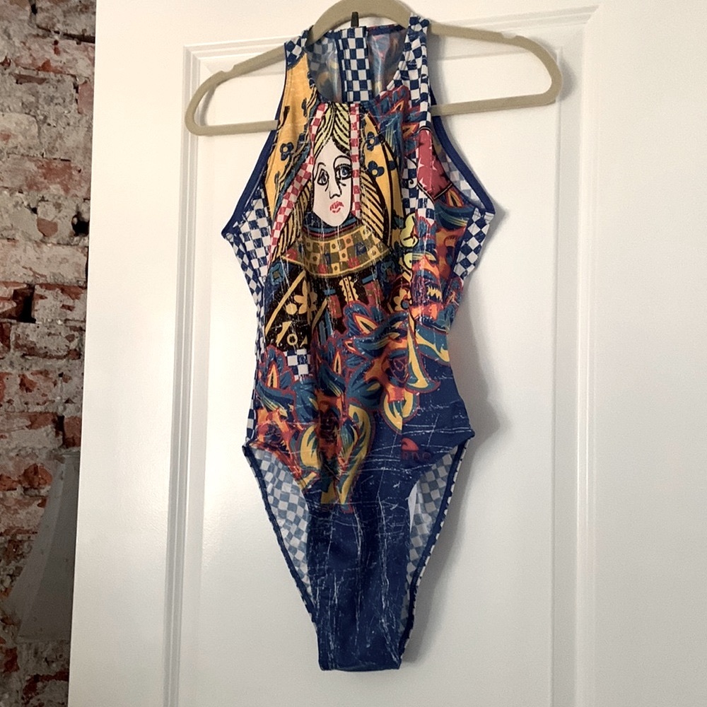 Turbo Queen of Hearts polo suit
